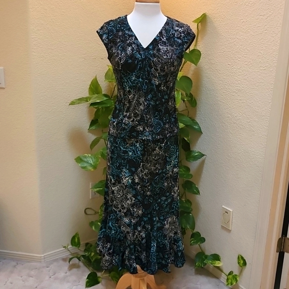 Chapter One Top & Skirt Set Size Med